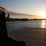 Hausboot Sunshine Heiligenhafen * Viehhof