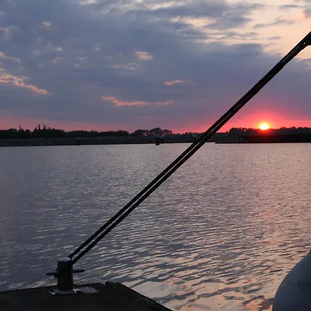 Hébergement de vacances Hausboot Sunshine Heiligenhafen Viehhof