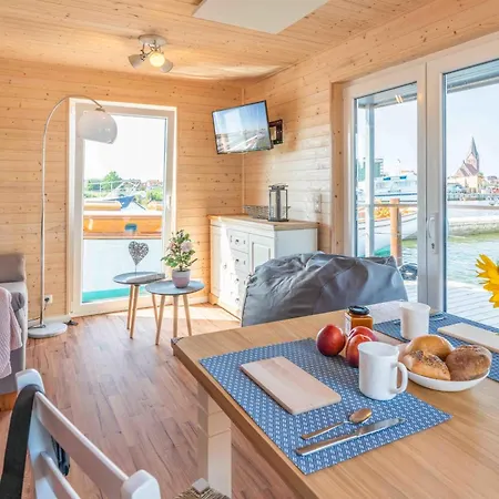 Hausboot Sunshine Heiligenhafen