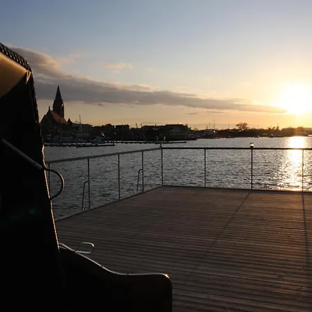 Hausboot Sunshine Heiligenhafen * Viehhof